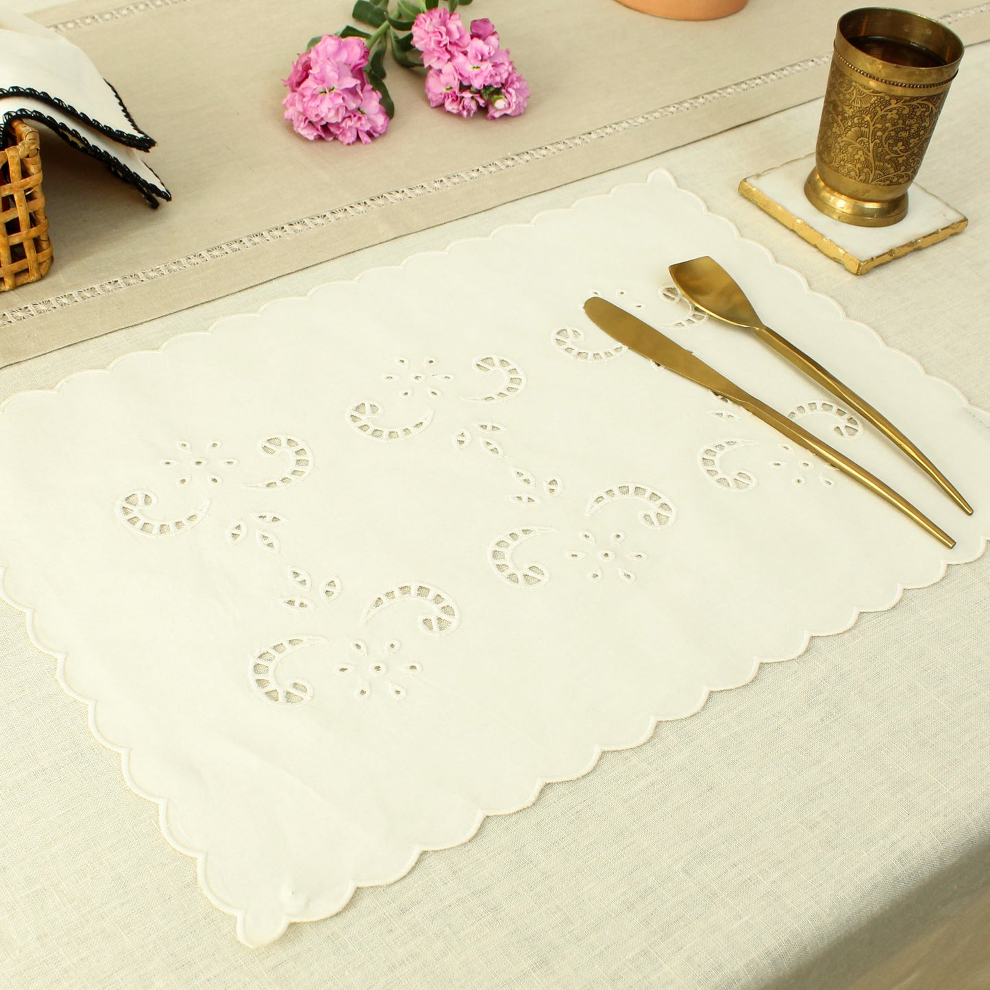 Sahr Placemat-Ecru
