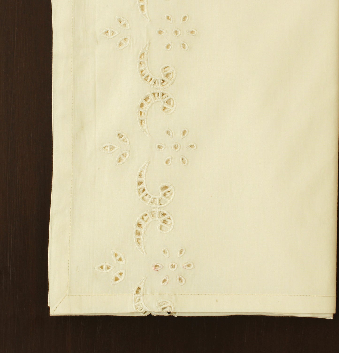 Sahr Table Cloth-Ecru